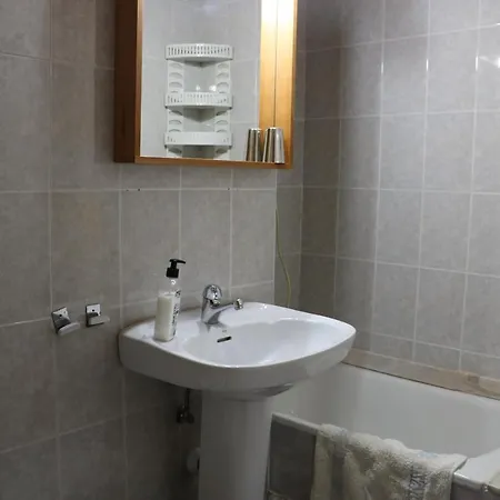 Ereba, Casa En Nueva A 3 Km De La Playa Ca-33-as 度假居